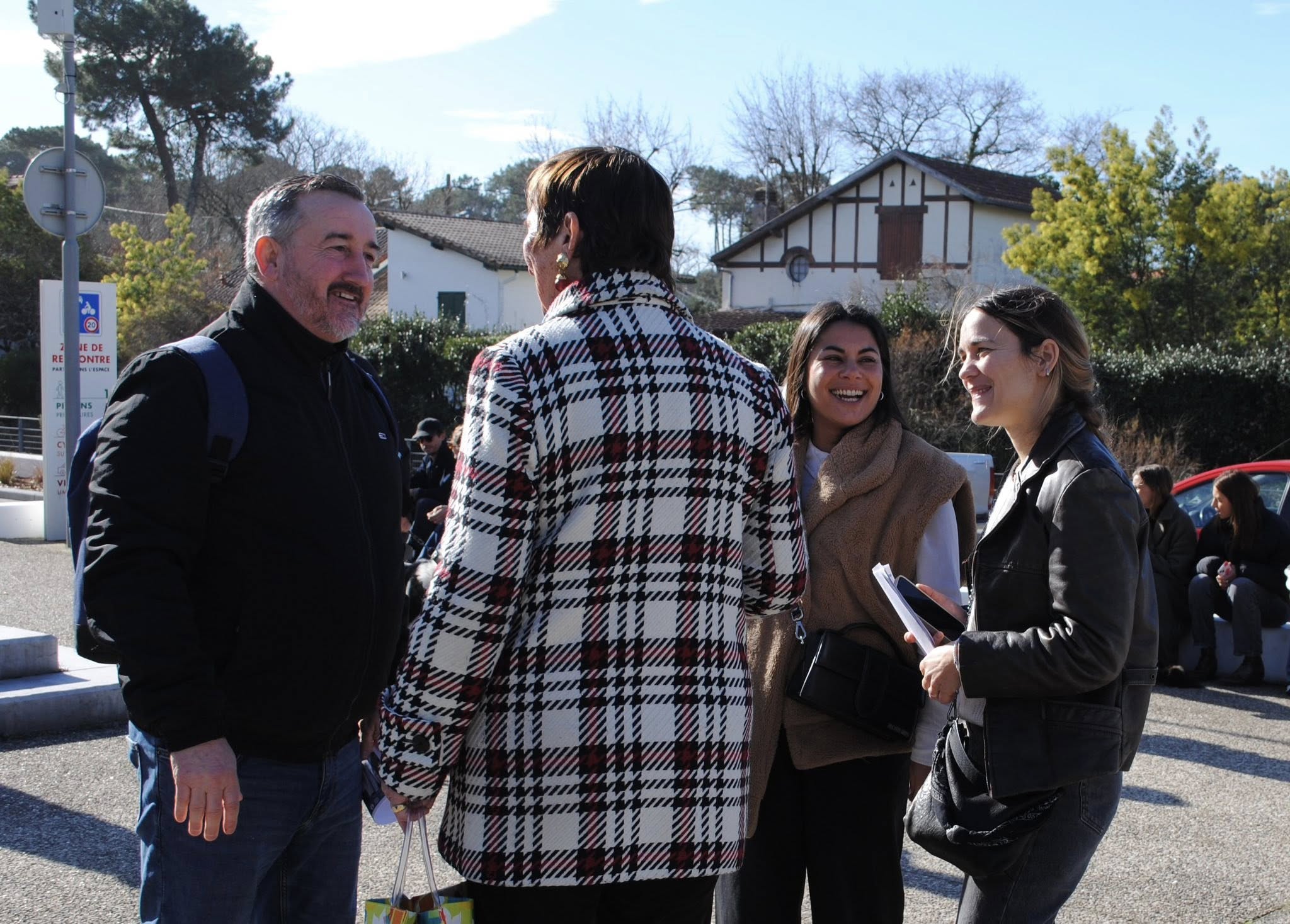 Échanges au marché de Capbreton
